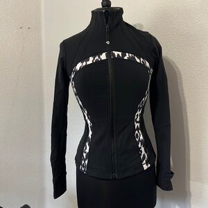 Size 6 Lululrmon zip up